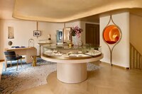 Jewelry Boutique Interiors Image 3