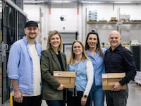 Reusable A4 Shipping Boxes Image 1