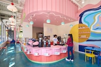 Maximalist Micro Caf&eacute;s