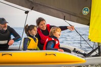 Collapsible Family-Friendly Boats Image 3