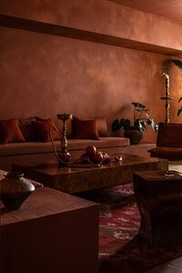 Dune-Like Tattoo Parlours Image 4