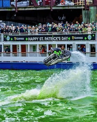 Thrill-Seeking Jet Ski Performances Image 2