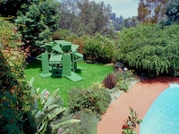 Adjustable Garden Pavilions Image 1