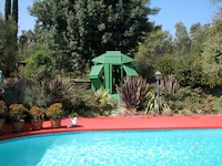 Adjustable Garden Pavilions Image 2
