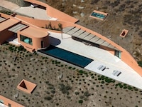 Cliffside Island Hotels Image 2