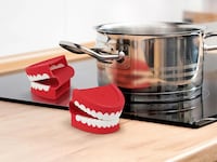 Novelty Teeth Pot Holders Image 3