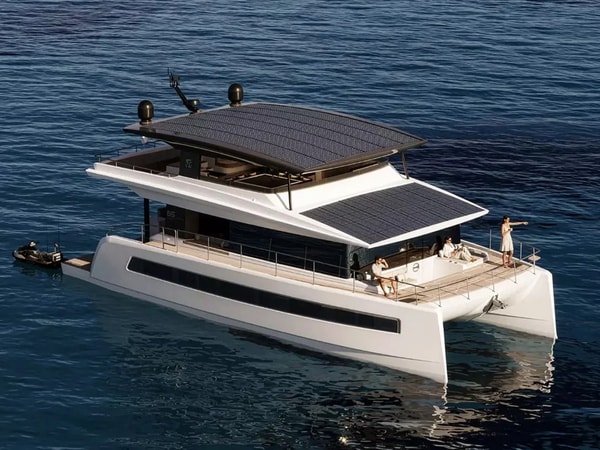 Hybrid Catamaran Design Concepts