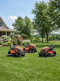 Comfort-Focused Residential Mowers Image 2
