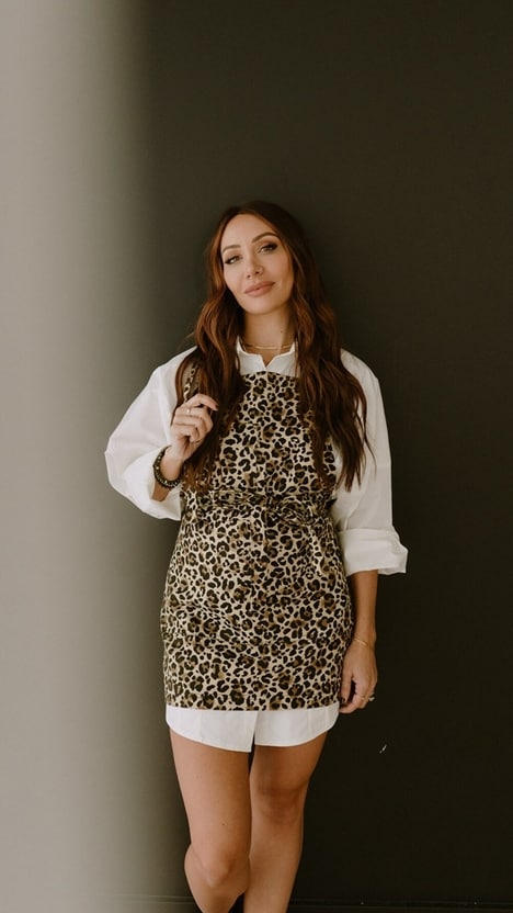 Fashionable Hospitality Aprons
