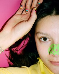 Colorful Pore Strips Image 2