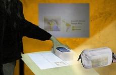 Reprogrammable Surface Printing Devices