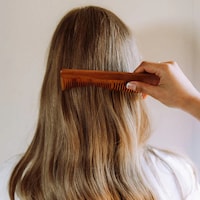 Hair-Focused Botanical Treatment Oils Image 2