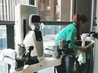 AI-Powered Humanoid Robot Cleaners Image 1