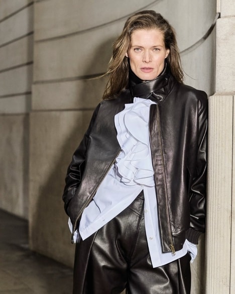 Modern Life-Inspired Fashion Campaigns