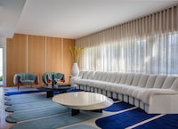 Chromatic Interior Houses Image 2