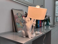 Cat-Like Interactive Lamps Image 2
