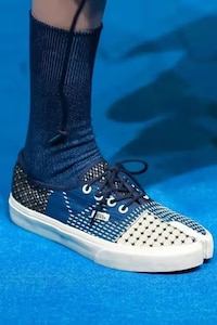 Split Toe Skate Sneakers Image 1