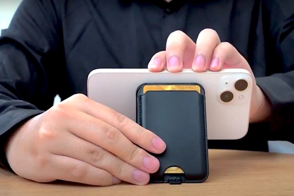 MagSafe Smart Wallets