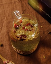 Cycle-Synced Herbal Teas Image 3
