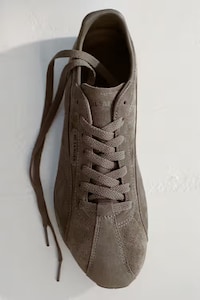 Minimal Sneaker Designs Image 1