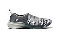 Split-Toe Running Shoes Image 4