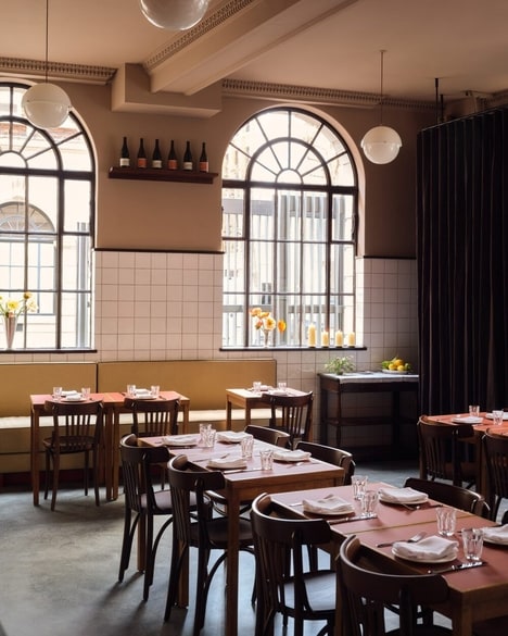Artful Sculptural Bistros
