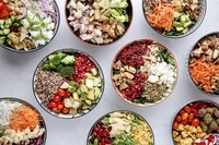Build-Your-Own Salad Concepts Image 1