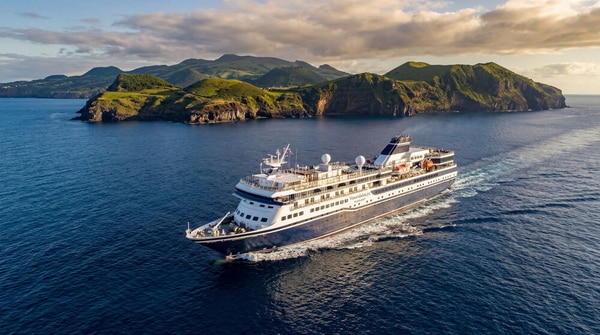 Resort-Style Yacht Experiences
