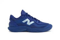 Performance Basketball Sneakers Image 2