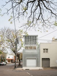 Adaptive Corner Houses