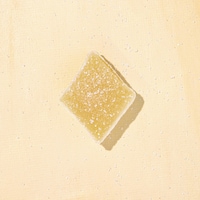 Sparkling Pear-Inspired Cannabis Gummies Image 3