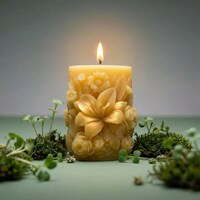 Sculpted Floral Beeswax Candles Image 4