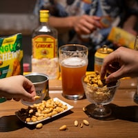 Tingly Cashew Snacks Image 4