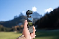 Micro-Sized Gimbal Action Cameras Image 2
