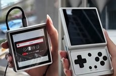 Display Gaming Handhelds