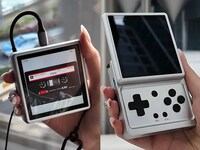 Display Gaming Handhelds Image 1
