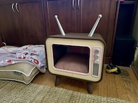 Retro TV Pet Houses Image 2