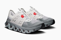 Runner-Inspired Leisure Sneakers Image 2