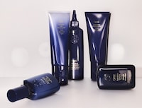 Smoothing Hair-Focused Wax Sticks Image 3