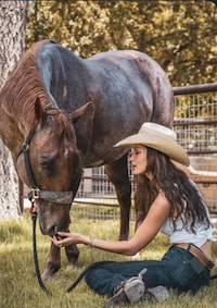 Equestrian-Inspired Jewelry Brands Image 4