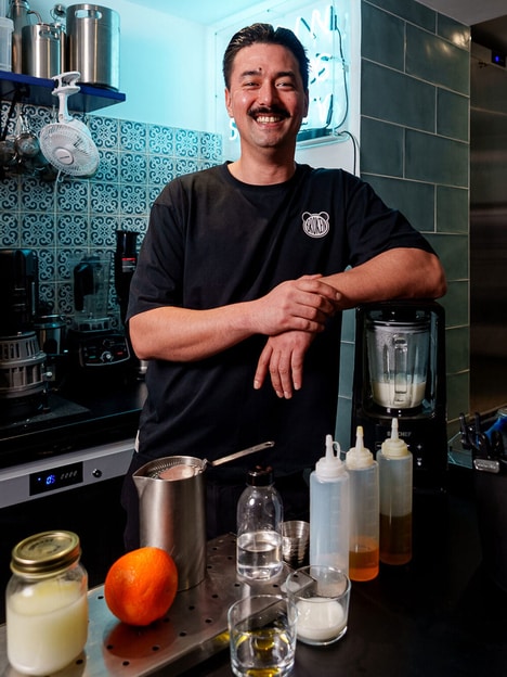 Texture-Enhanced Cocktail Techniques