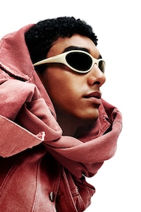 90s-Era Bio-Based Sunglasses Image 2