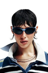 90s-Era Bio-Based Sunglasses Image 4