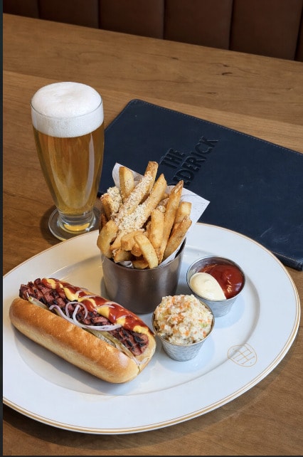 Limited-Edition Hot Dog Dishes