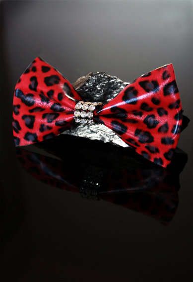 Bow Tie Brooches