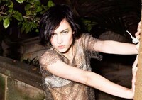 Tree Hugging Photoshoots Image 6