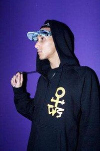 Worldly Hipster Fashion Image 8