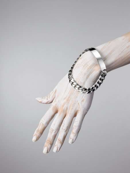 Sideways Rings: Maison Martin Margiela Jewelry 2009/2010 Sideways Rings: Maison Martin Margiela Jewelry 2009/2010