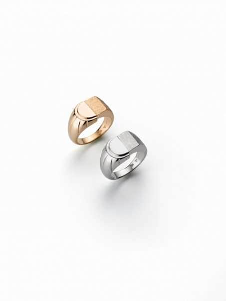 Sideways Rings: Maison Martin Margiela Jewelry 2009/2010 Sideways Rings: Maison Martin Margiela Jewelry 2009/2010