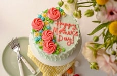 Mom-Celebrating Springtime Treats